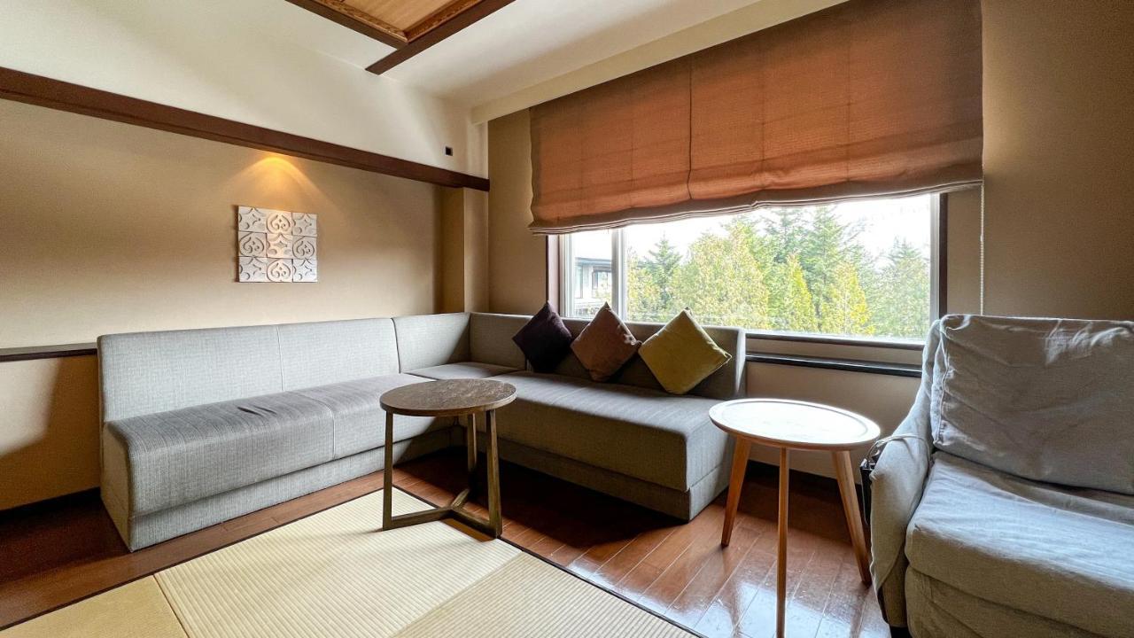 Shikotsu Tsuruga Mizu No Uta Chitose (Hokkaido)