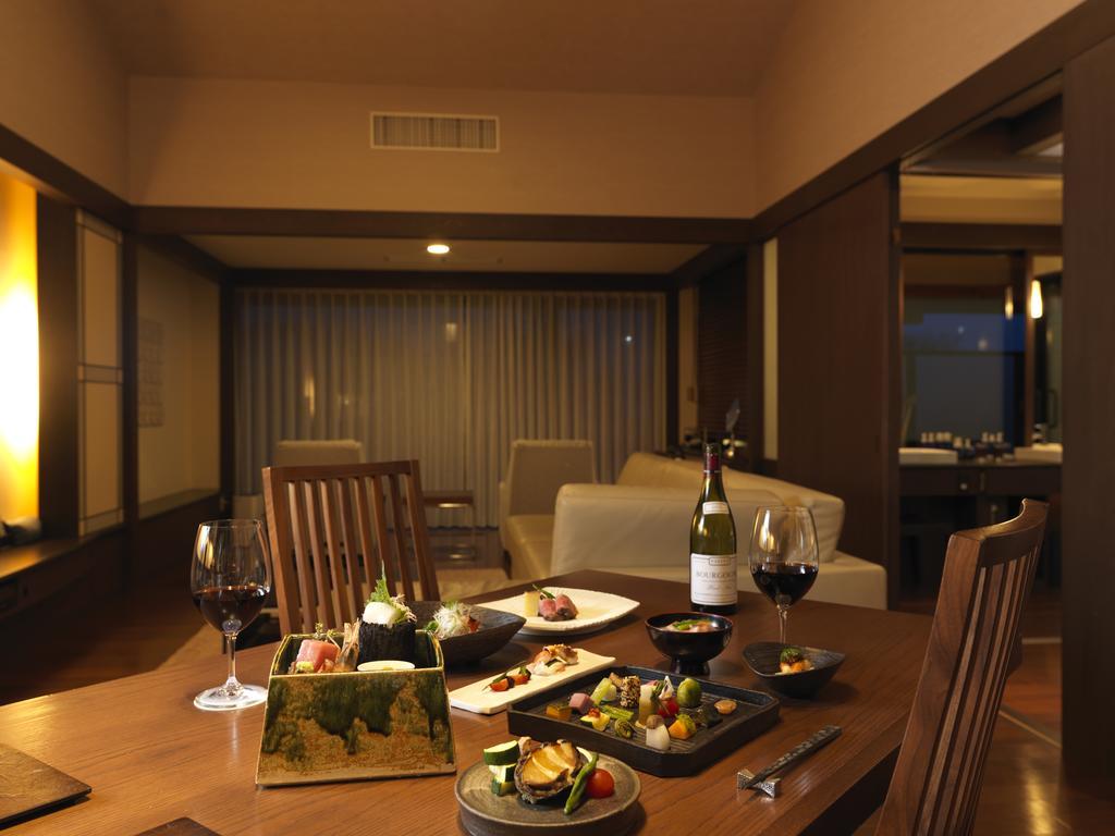 Shikotsu Tsuruga Mizu No Uta Chitose (Hokkaido)
